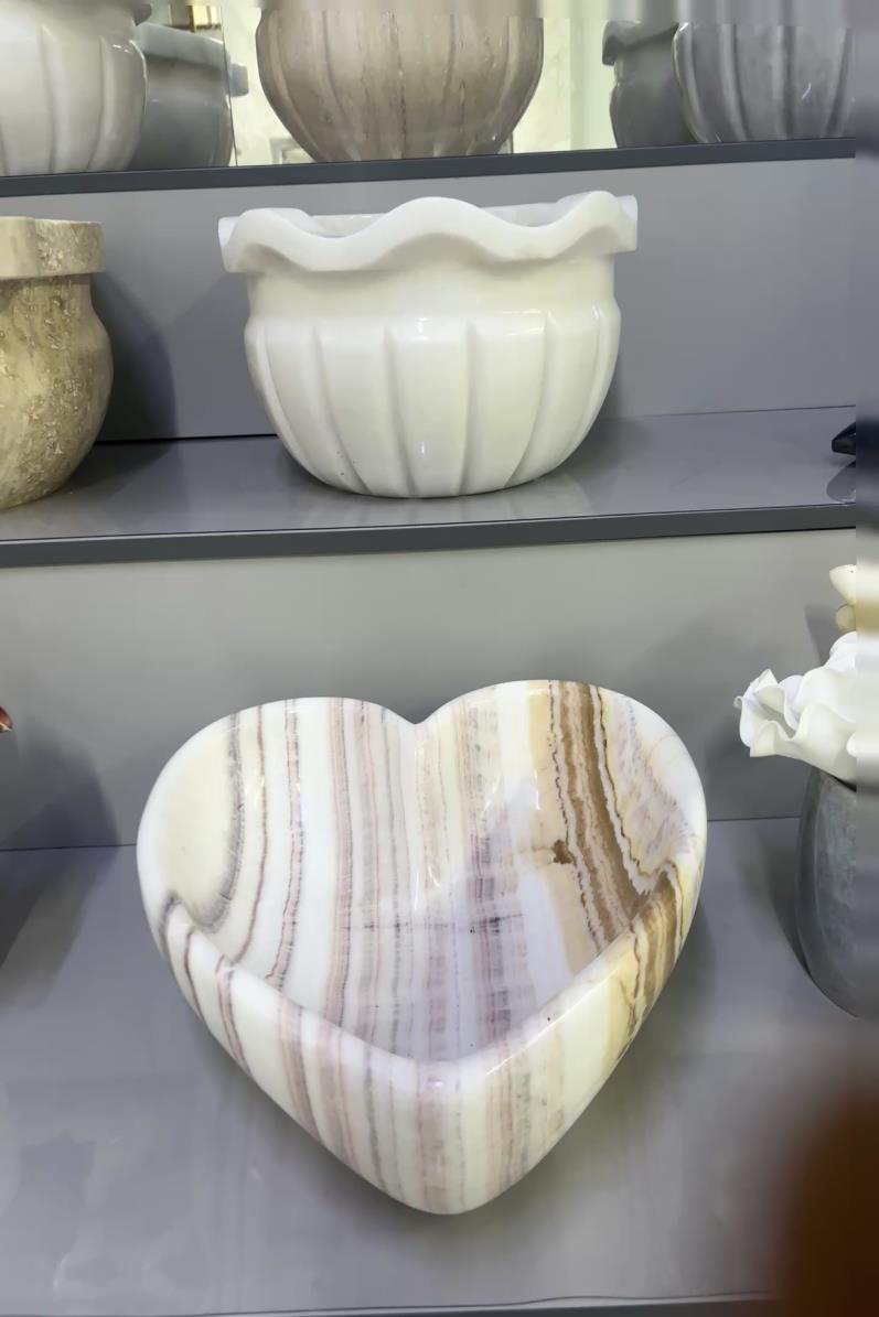 Dekoratif Sütun ve Rölyefler